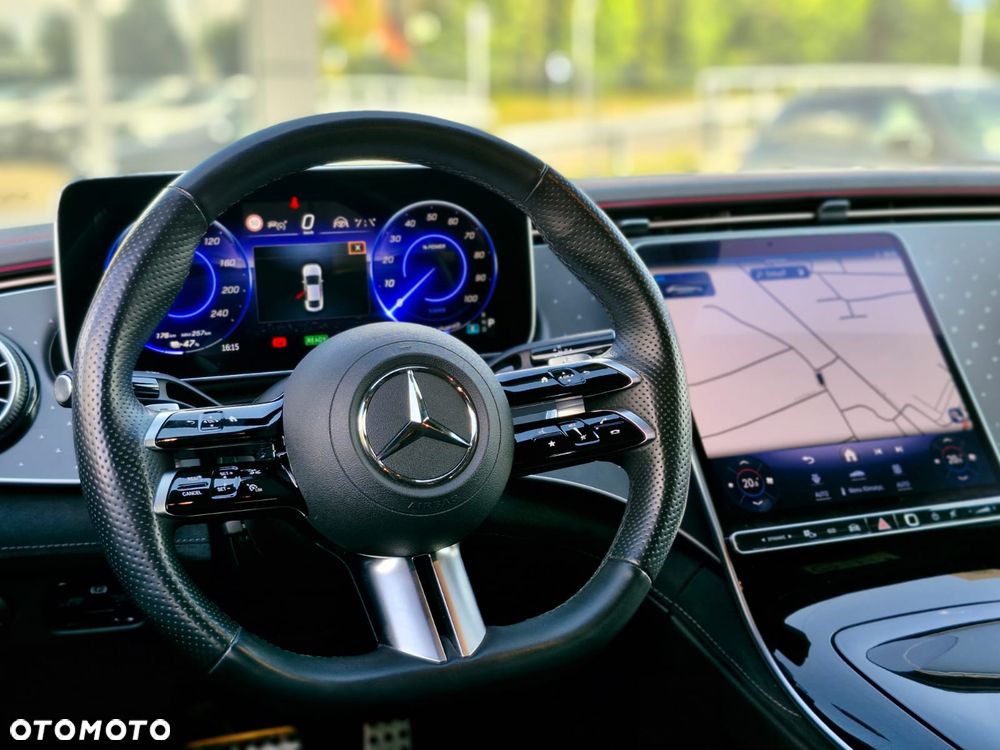 Mercedes-Benz EQE - 12