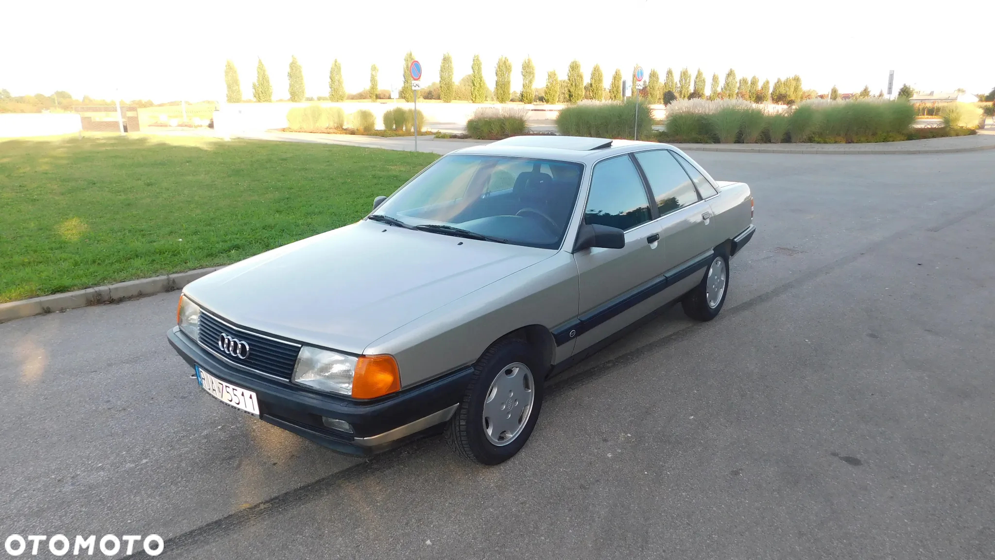 Audi 100 1.8 E - 2