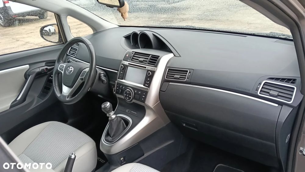 Toyota Verso 1.6 D-4D Prestige - 7