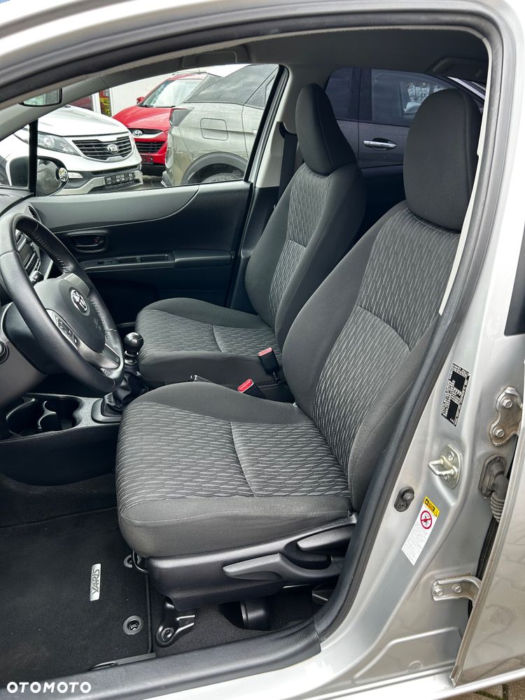 Toyota Yaris 1.33 Business Edition - 12