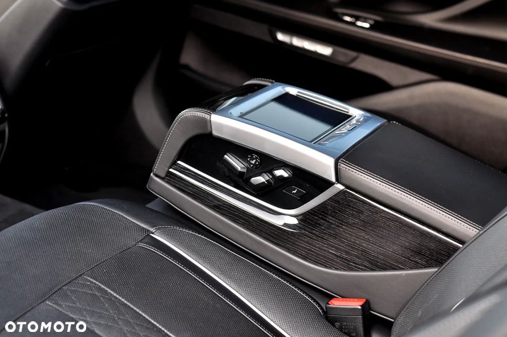 BMW Seria 7 - 17