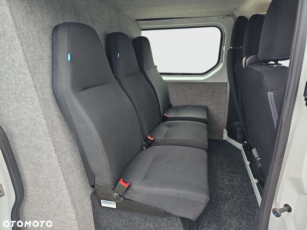 Renault Trafic - 25