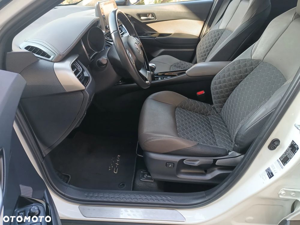 Toyota C-HR - 10