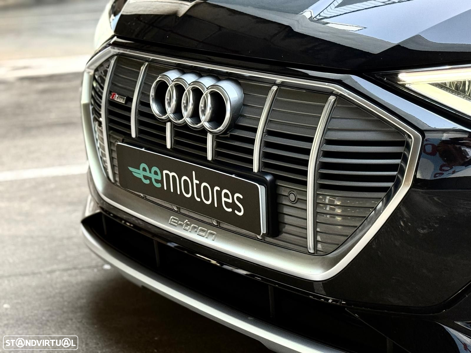 Audi e-tron 55 quattro S line - 11