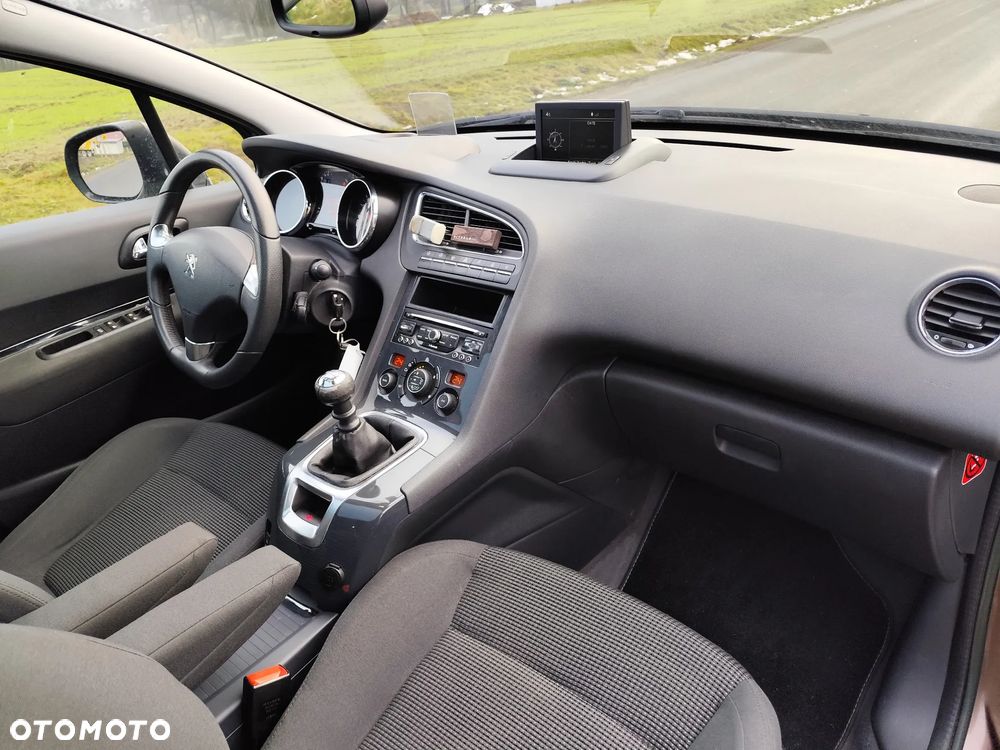 Peugeot 5008 HDI FAP 115 Business-Line - 12