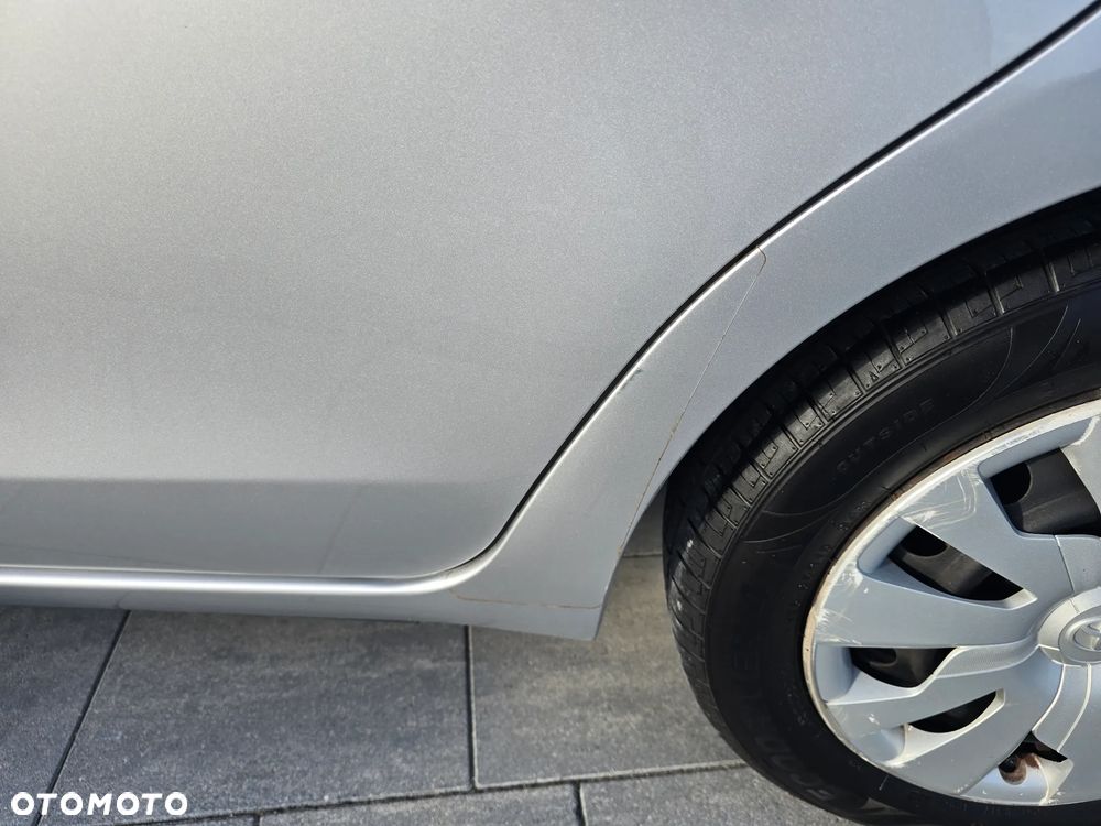 Toyota Yaris 1.0 Premium - 36