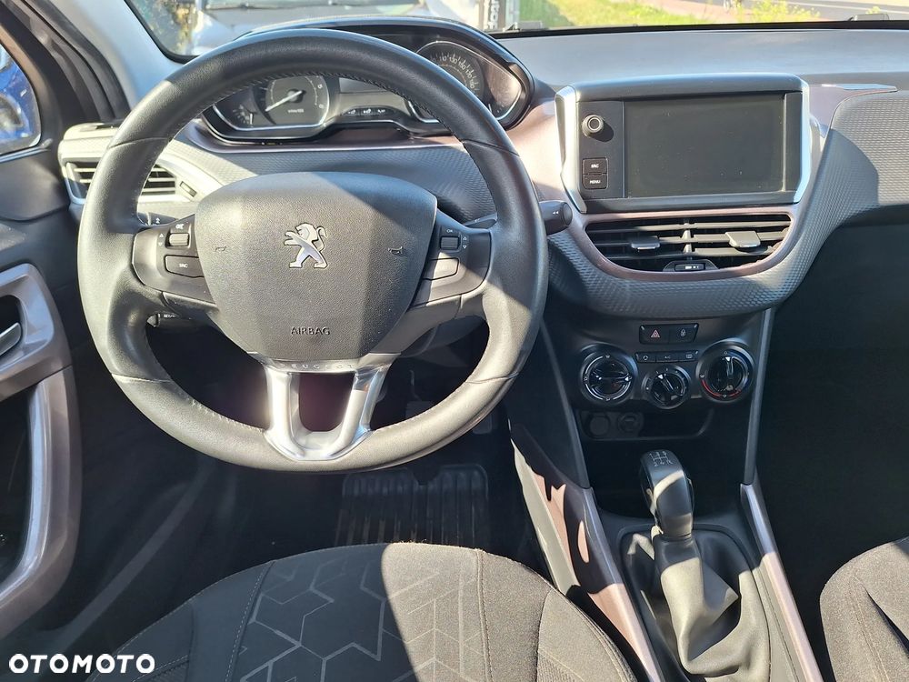 Peugeot 2008 - 9