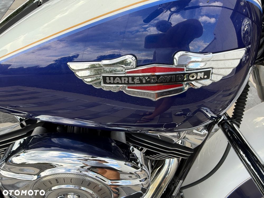 Harley-Davidson Softail Deluxe - 21