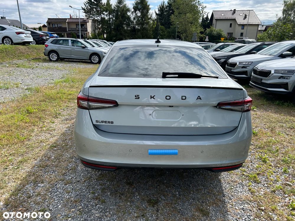 Skoda Superb 2.0 TSI Sportline DSG - 8