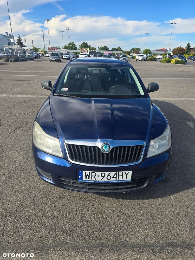 Skoda Octavia 1.6 Ambiente - 3