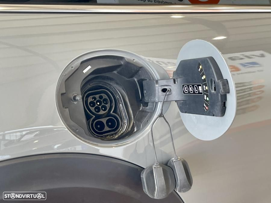 MINI 3 Portas Cooper SE Classic - 9