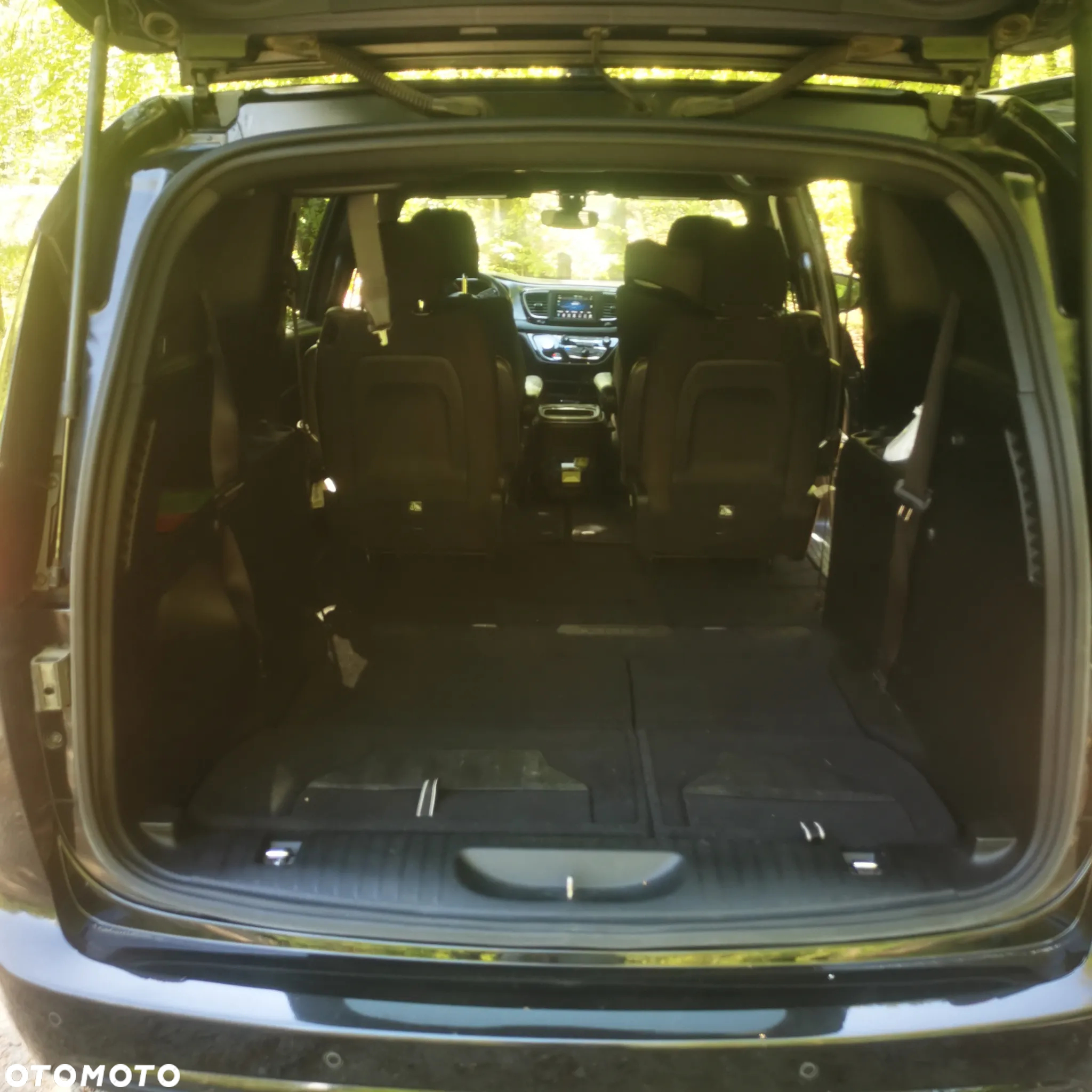 Chrysler Pacifica - 8