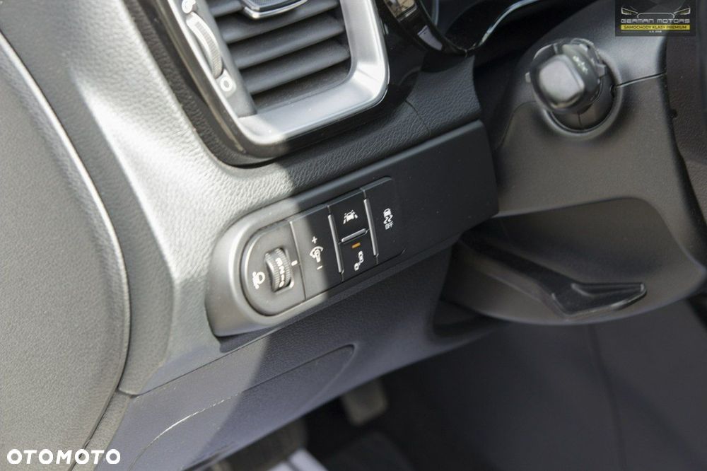 Kia XCeed 1.6 T-GDI Business Line DCT - 25