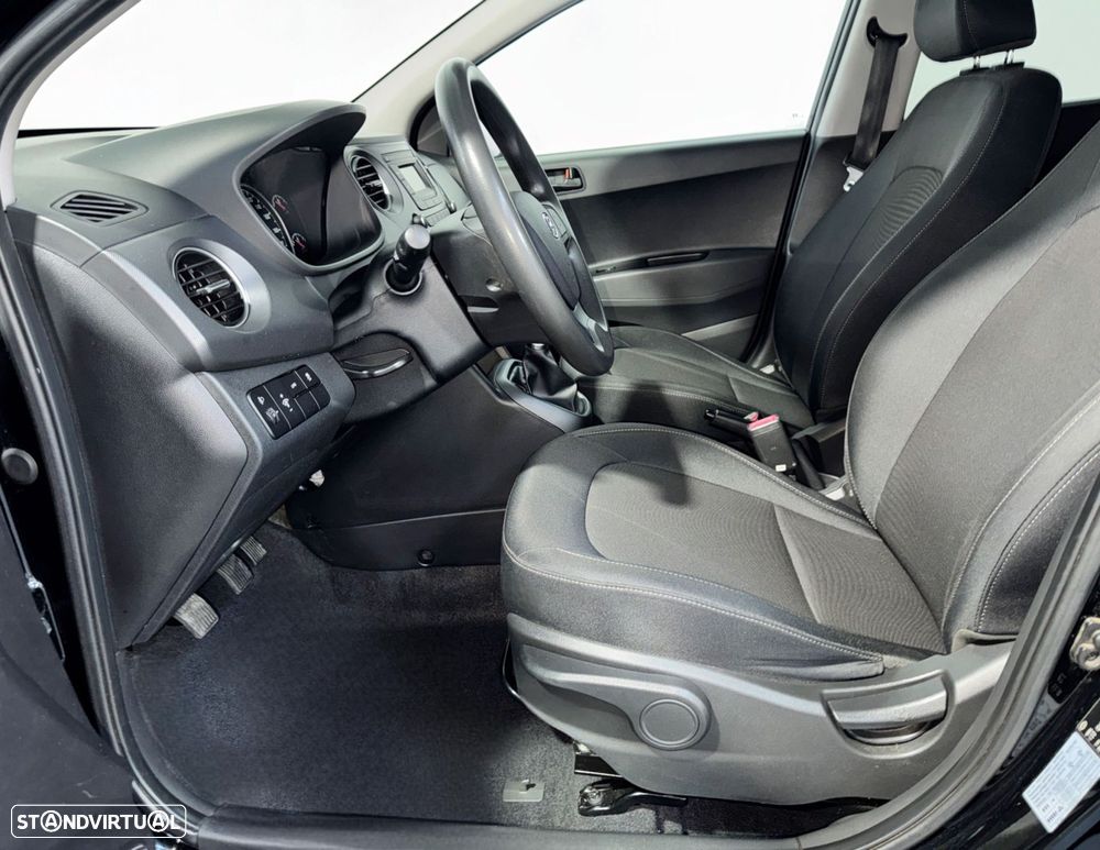 Hyundai i10 1.0 Urban GPL+Bluet. +Ctrl+Far.Nev.+Led.+Sen.Estac. - 5