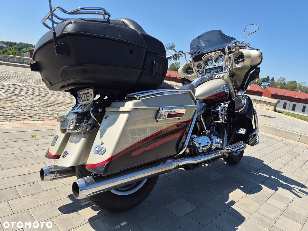 Harley-Davidson FLHTCU Ultra - 10