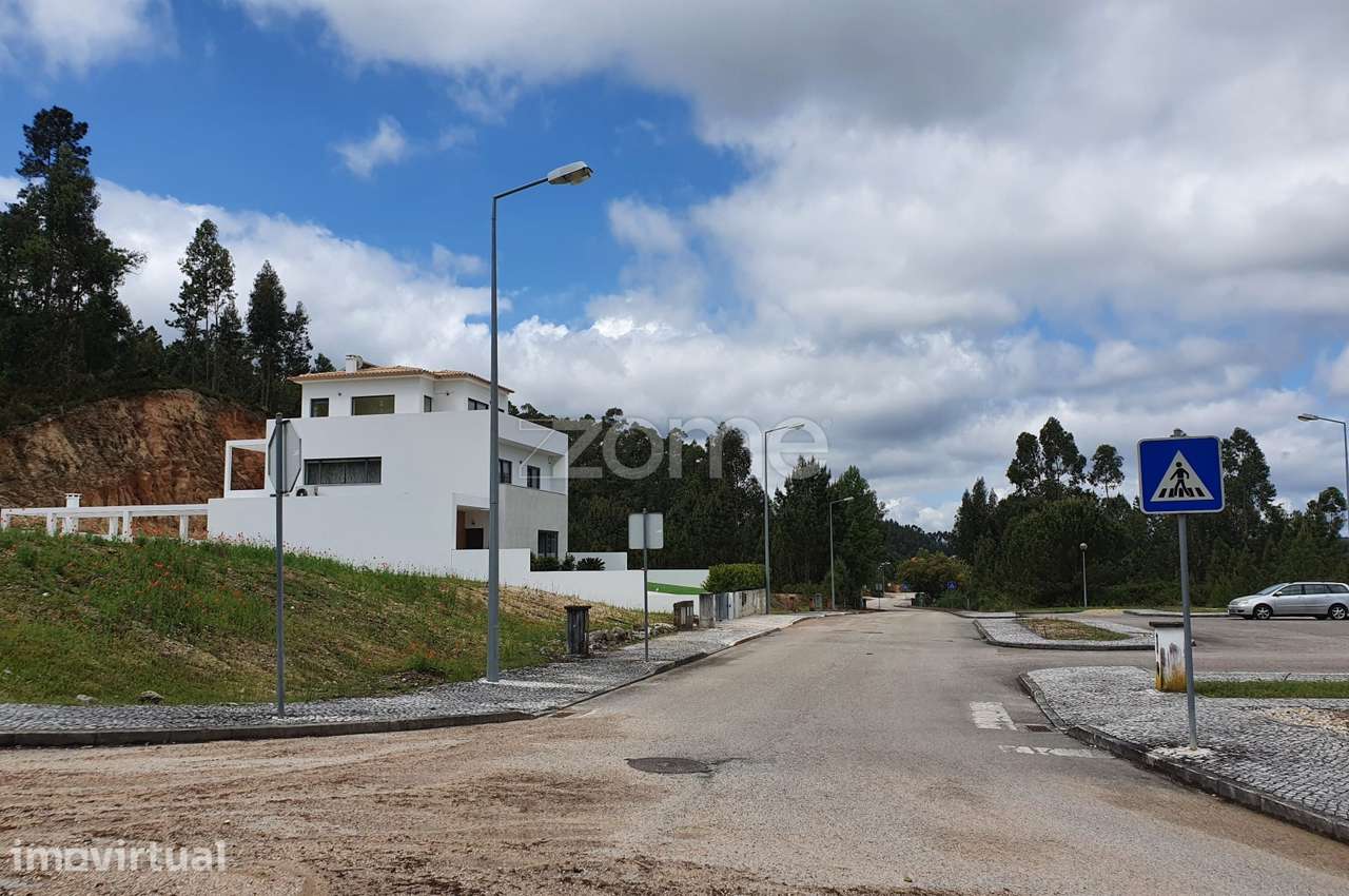 Lote terreno com projeto - Ourém - Grande imagem: 2/22