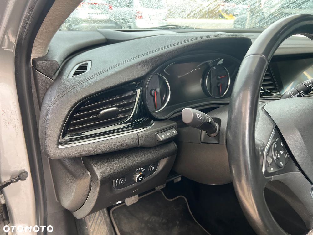 Opel Insignia 2.0 CDTI 4x4 ecoFLEX Start/Stop Business Innovation - 18