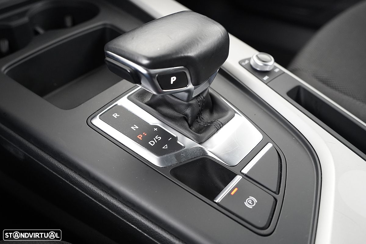 Audi A4 Avant 30 TDI S tronic - 12