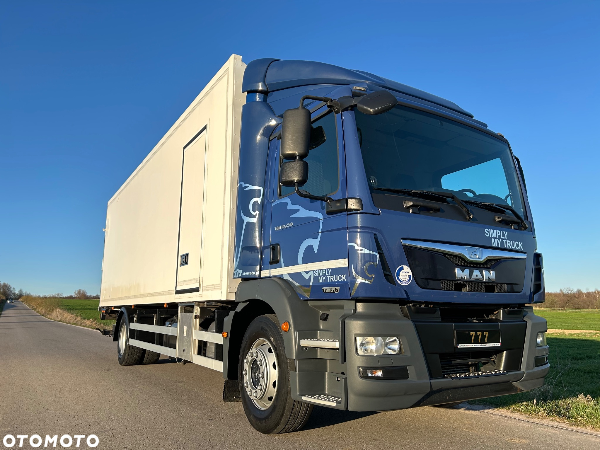 MAN TGM 18.250 Carrier 1950 D/E z Holandii / TOP STAN / 7.44m / 18 palet / winda + drzwi + drzwi boczne / OKAZJA - 20