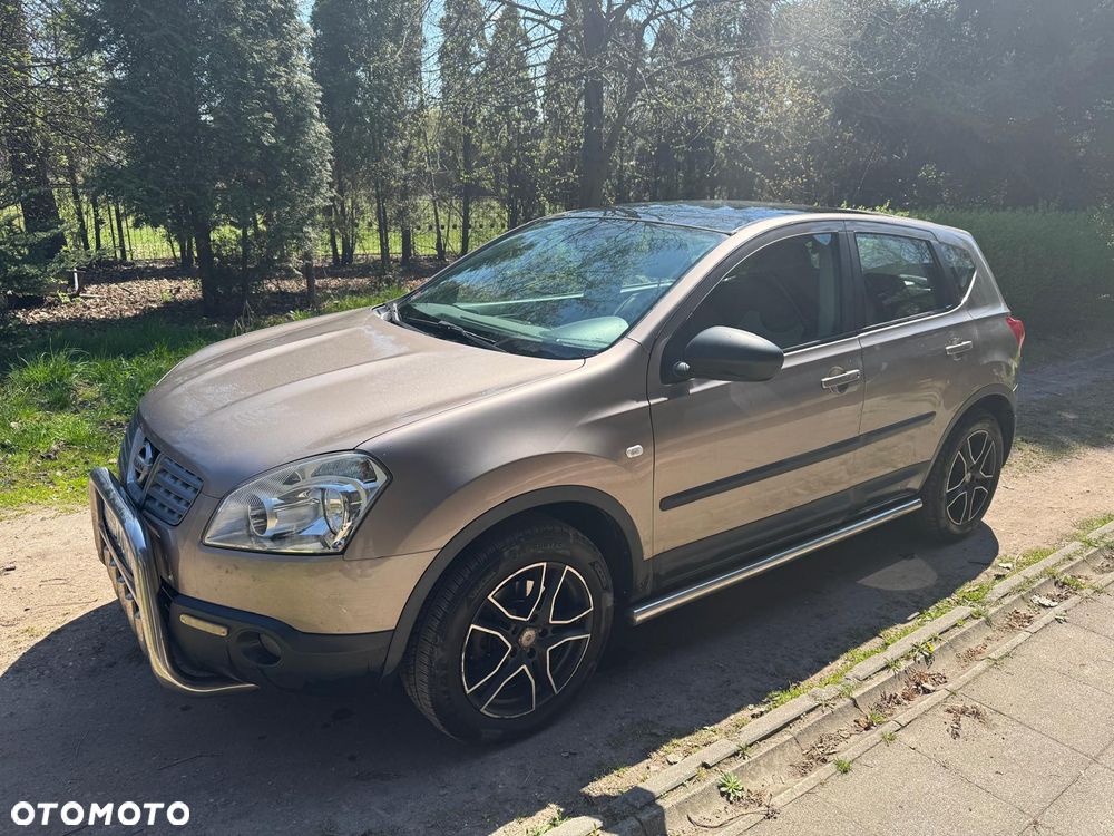 Nissan Qashqai - 1