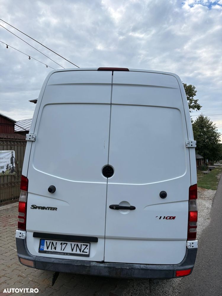 Mercedes-Benz Sprinter - 14