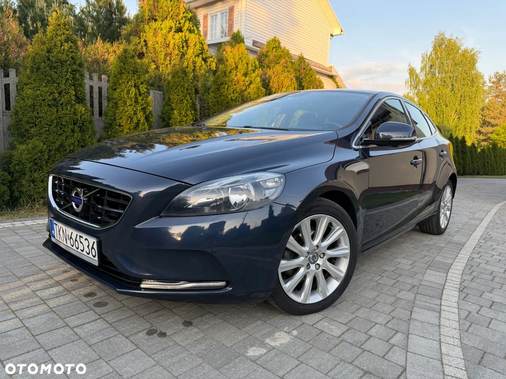 Volvo V40 D2 Momentum - 2