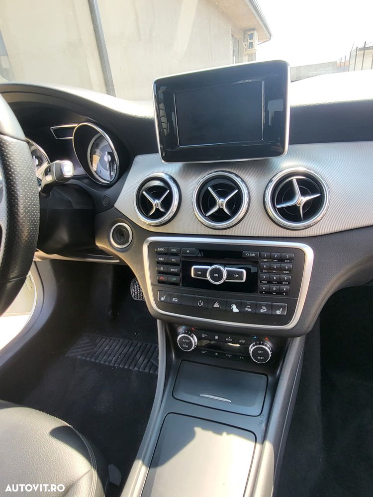 Mercedes-Benz GLA 220 CDI 4MATIC Aut. - 9
