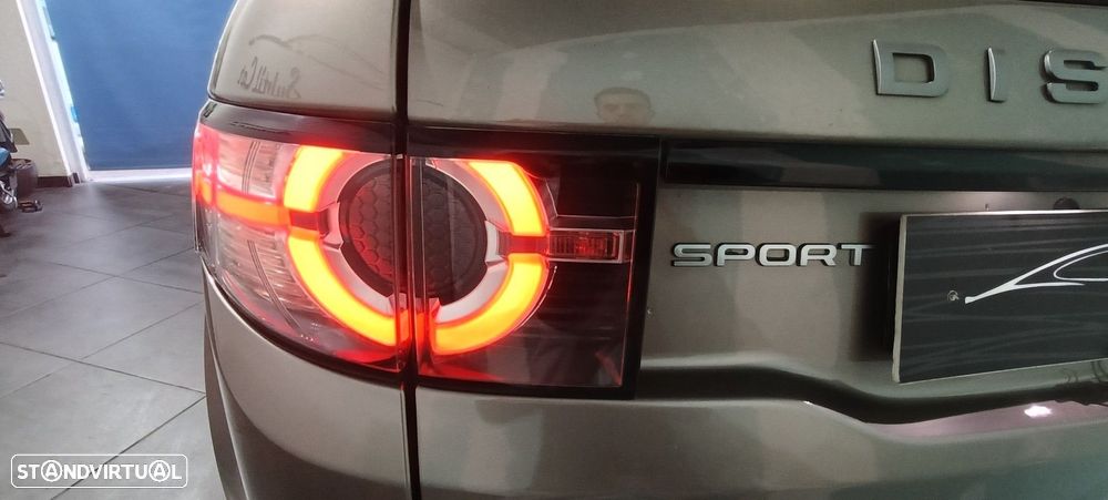 Land Rover Discovery Sport 2.0 D AWD R-Dynamic S - 33