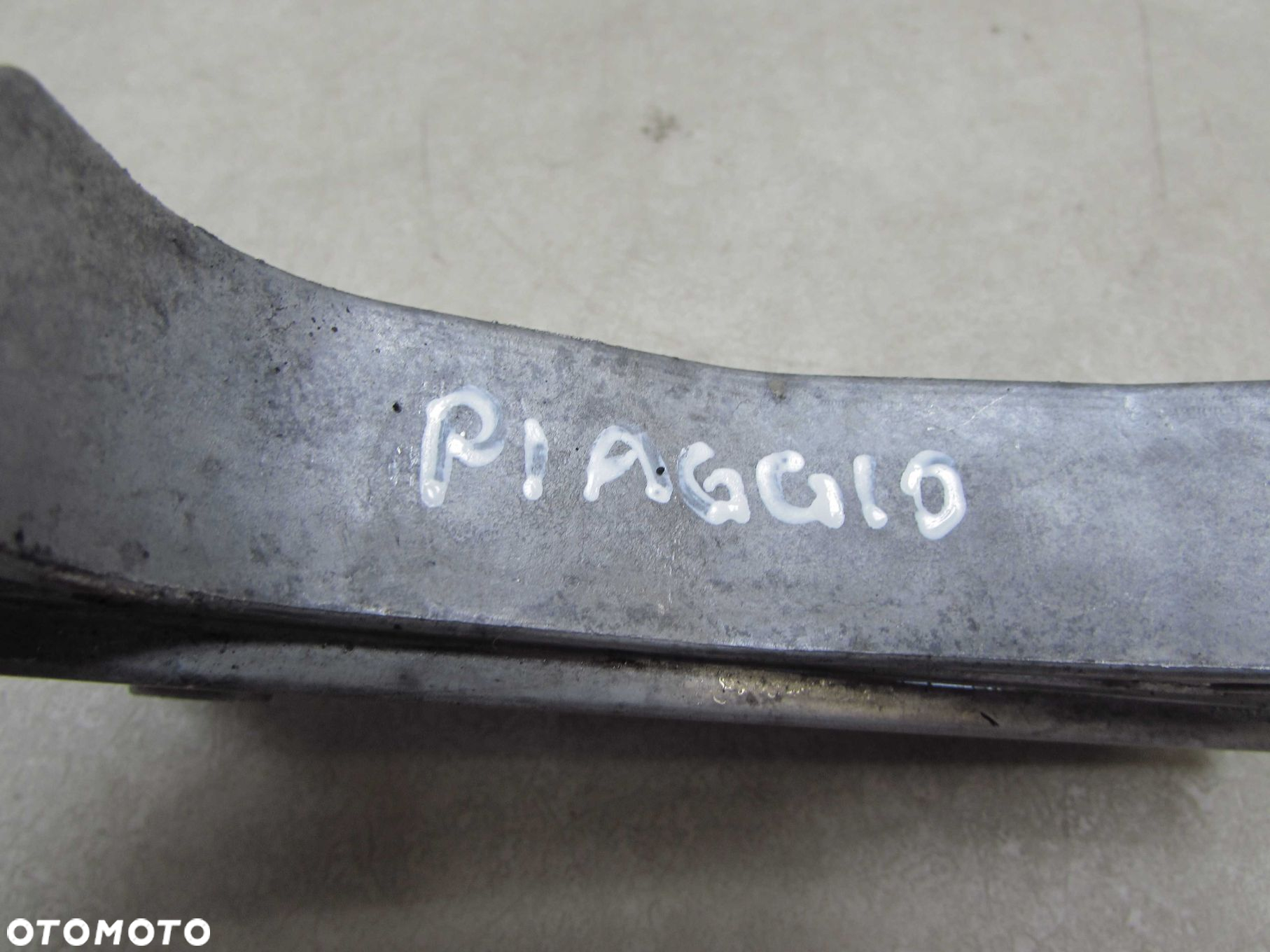 PIAGGIO PORTER HIJET PFAU QUARGO 0.7 DIESEL LOMBARDINI 04-16 LAPA WSPORNIK ALTERNATORA 8725.084 - 5