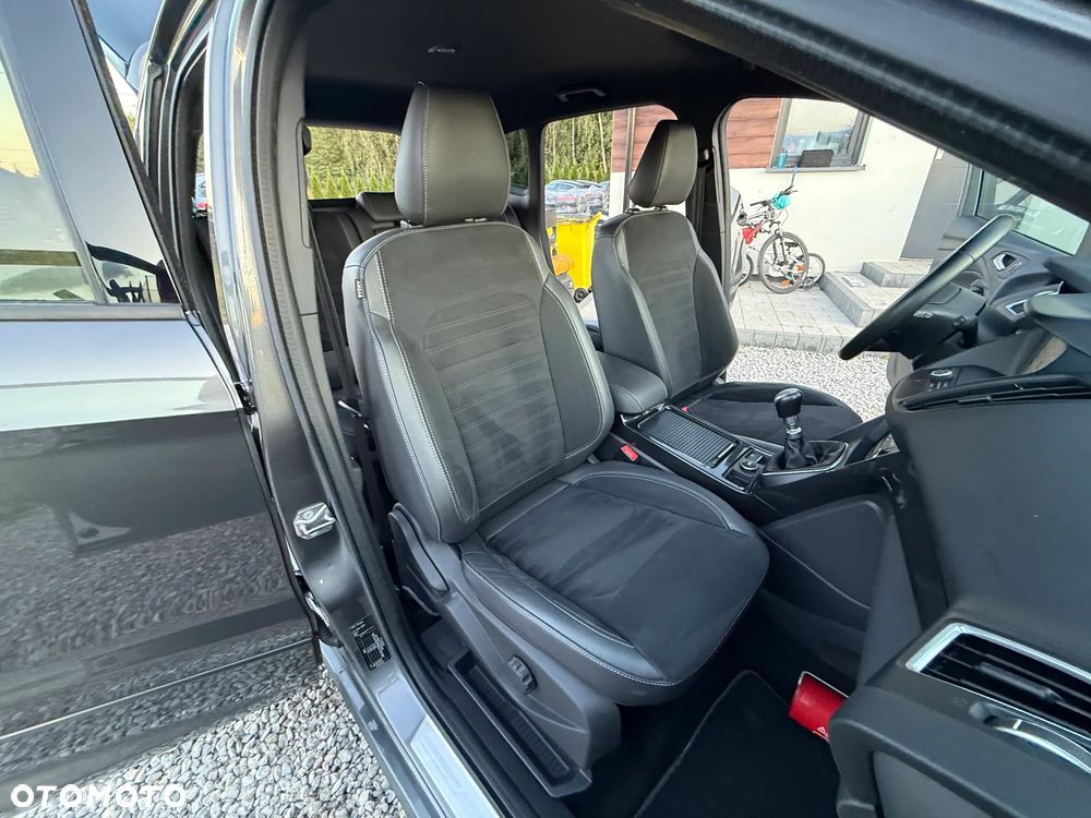 Ford Kuga 2.0 TDCi 4x2 ST-Line - 26