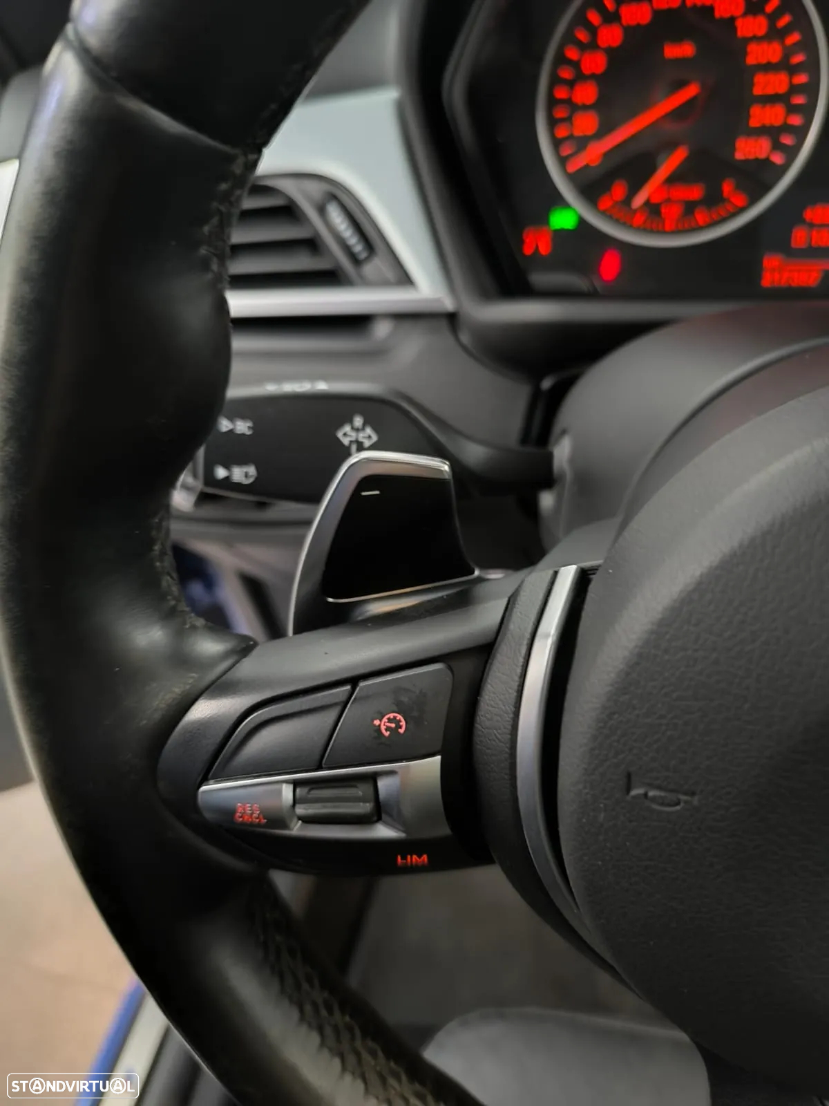 BMW X1 20 d sDrive Auto Pack M - 37