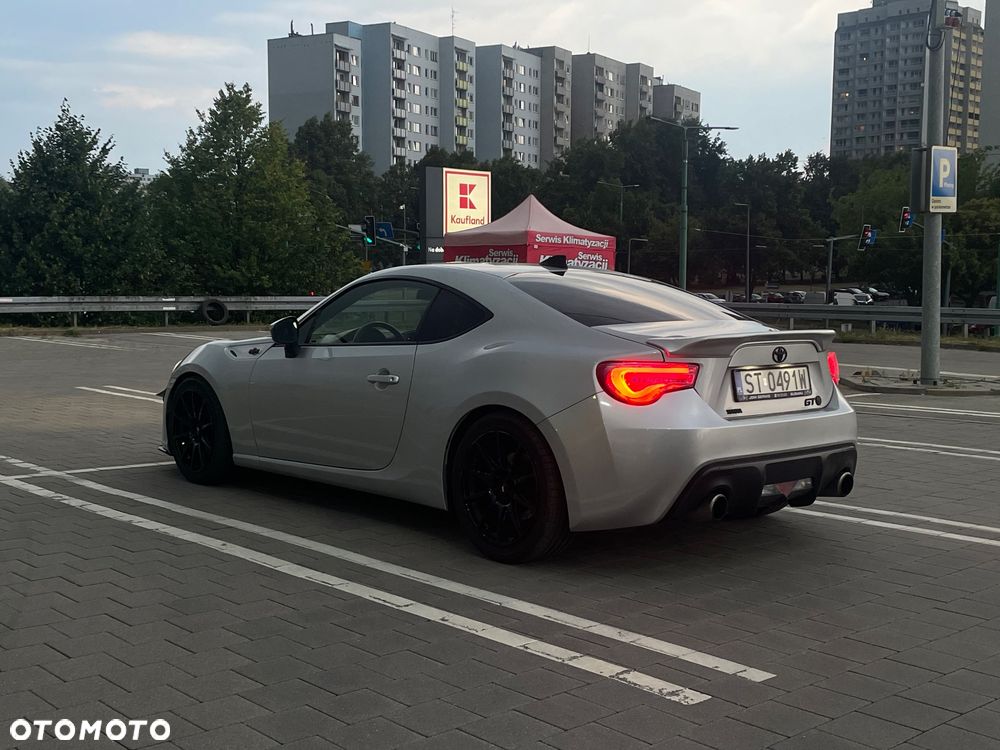 Toyota GT86 2.0 Prestige - 9