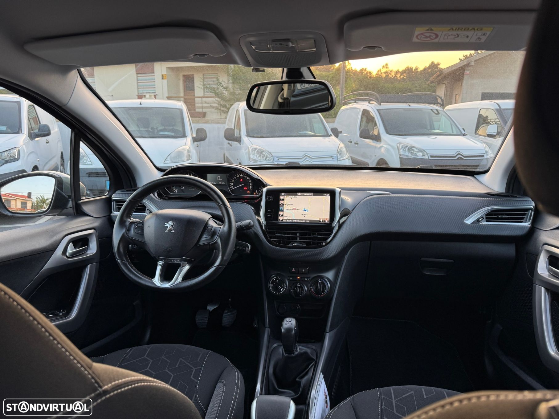 Peugeot 2008 1.6 BlueHDi Allure - 22