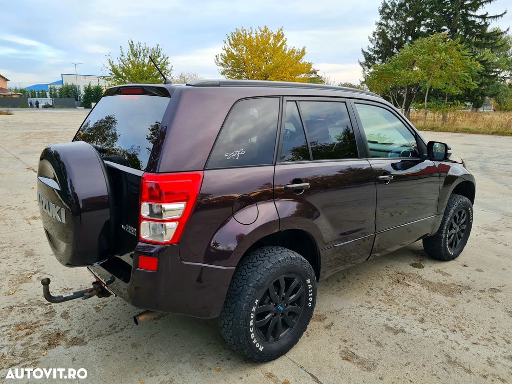 Suzuki Grand Vitara 2.4 Comfort+ - 7