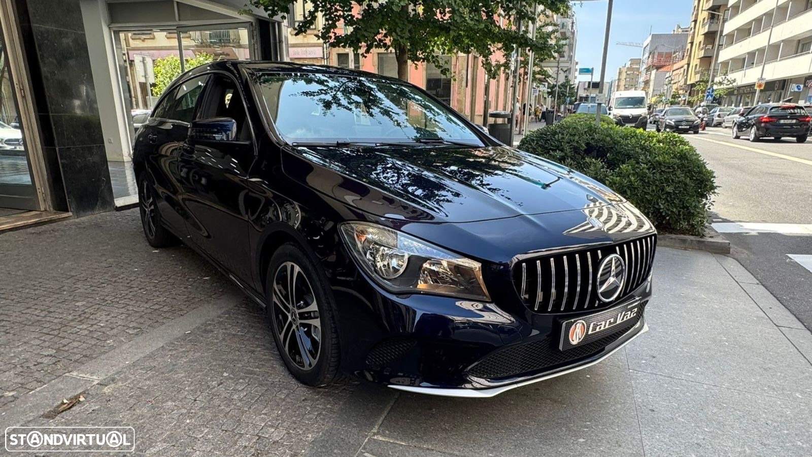 Mercedes-Benz CLA 180 d Shooting Brake Urban - 3
