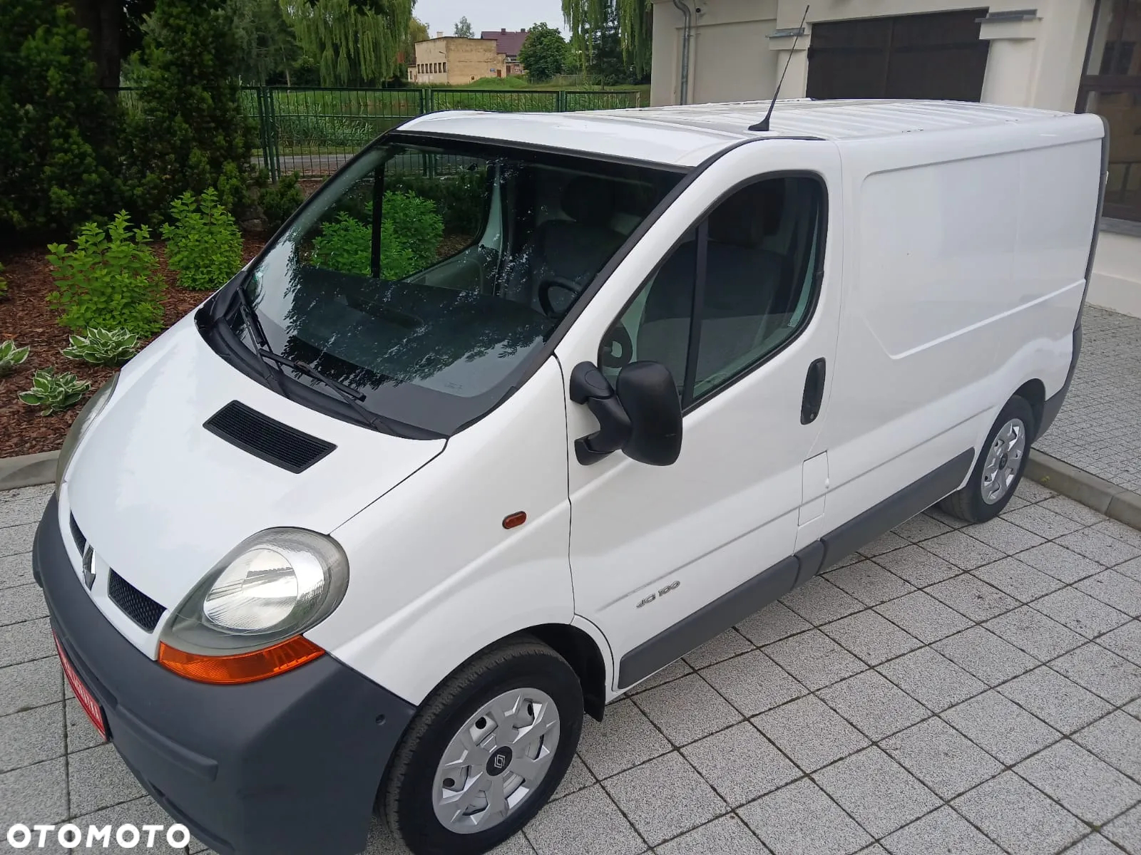 Renault TRAFIC - 12