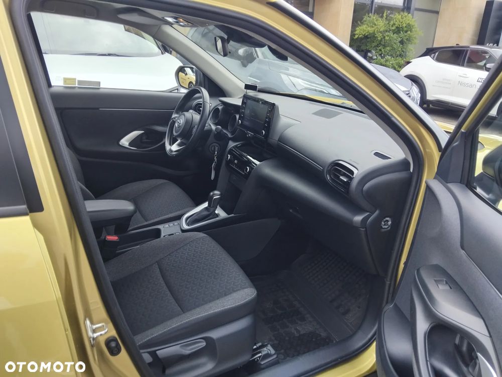 Toyota Yaris Cross Hybrid 1.5 Comfort - 24