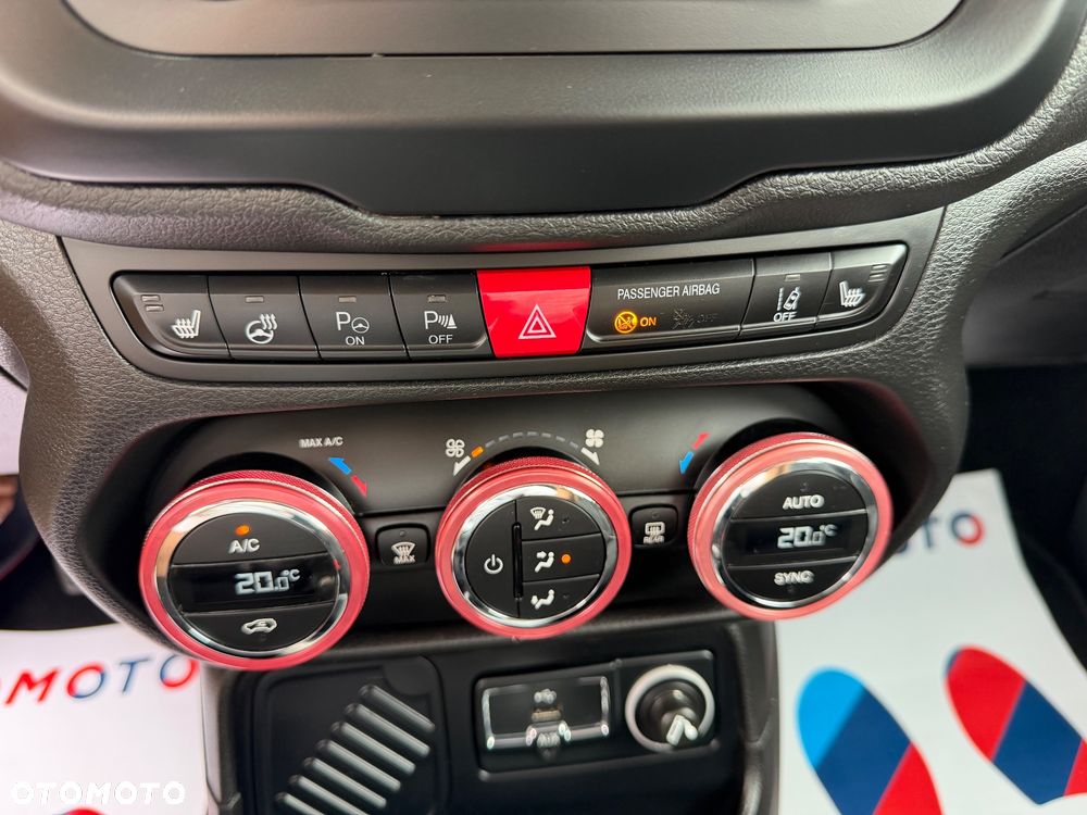 Jeep Renegade 1.4 MultiAir Limited FWD S&S - 24