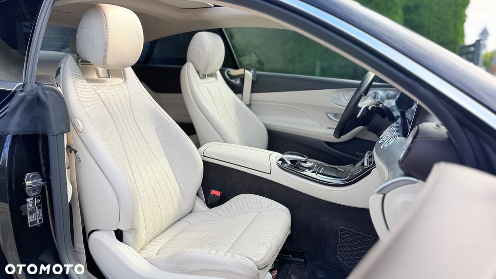 Mercedes-Benz Klasa E 220 d 4Matic 9G-TRONIC AMG Line - 23