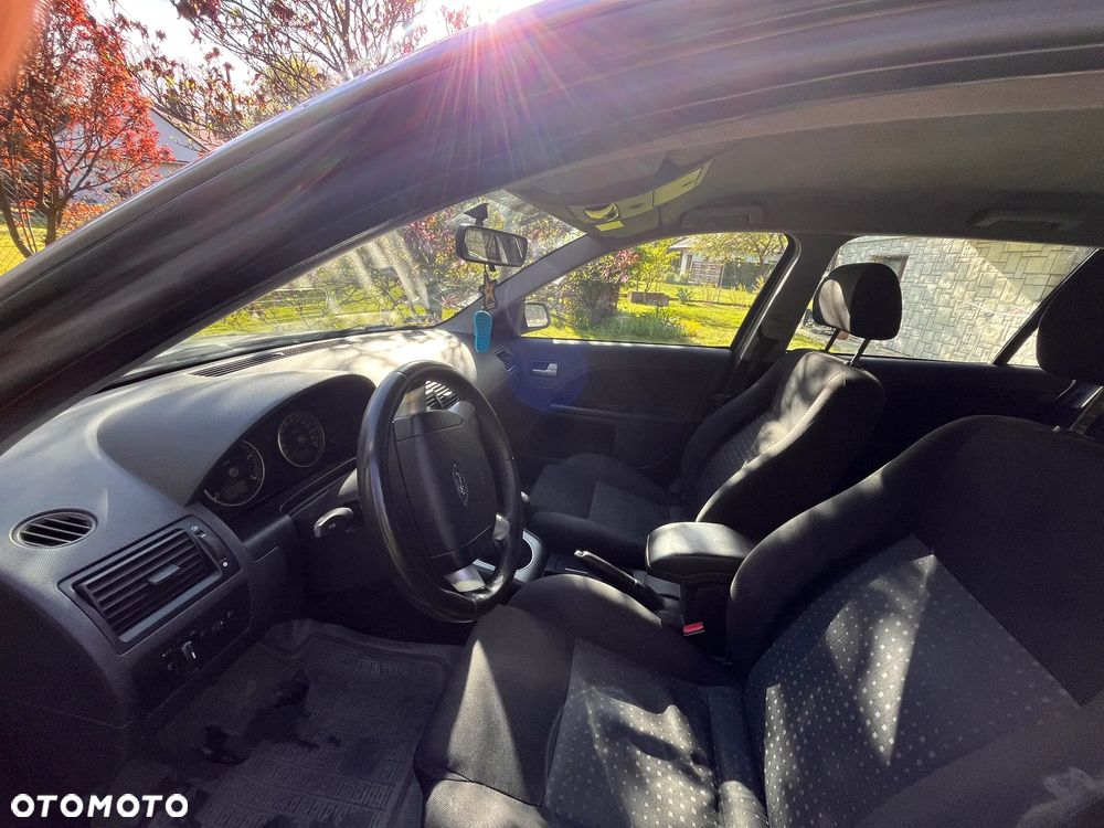 Ford Mondeo 2.0 TDCI DPF Trend - 2