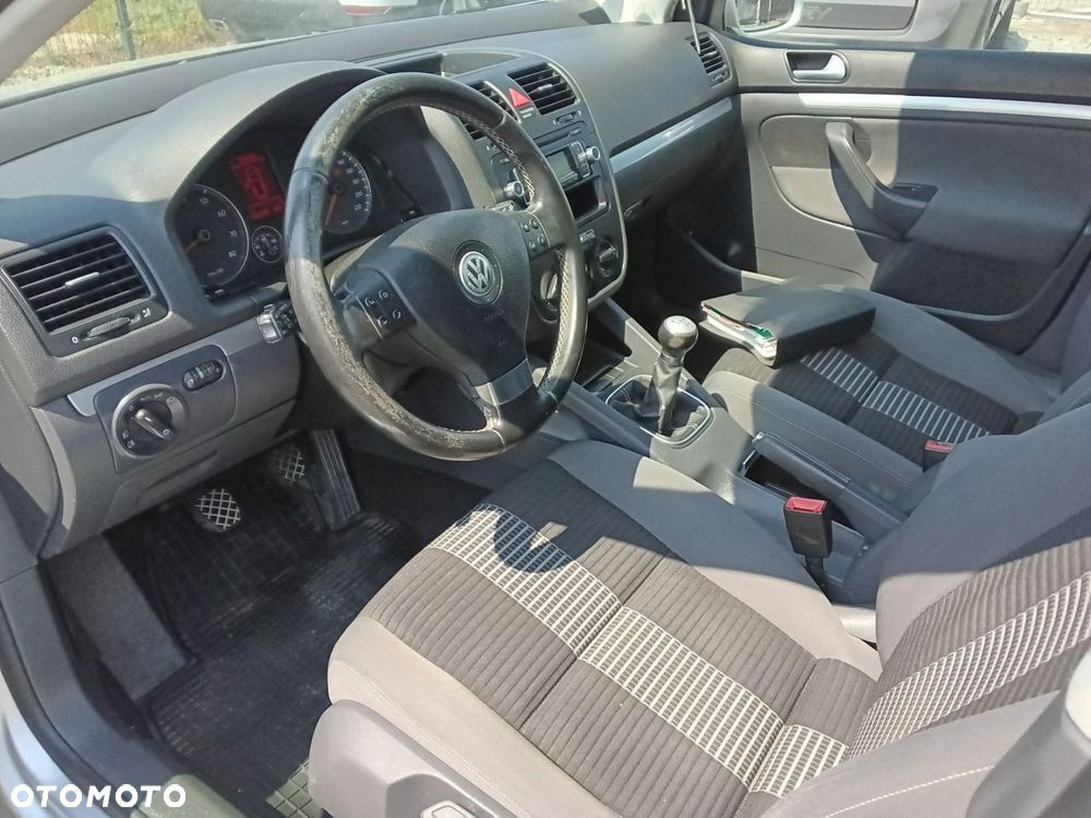 Volkswagen Golf - 9