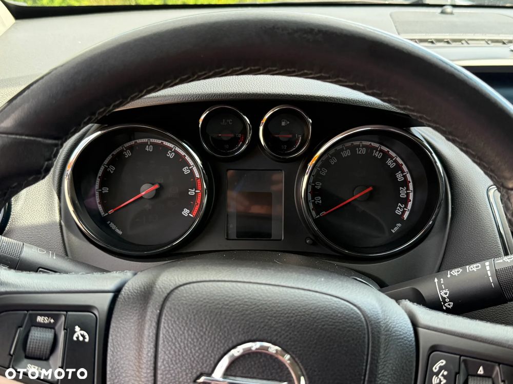 Opel Meriva - 12