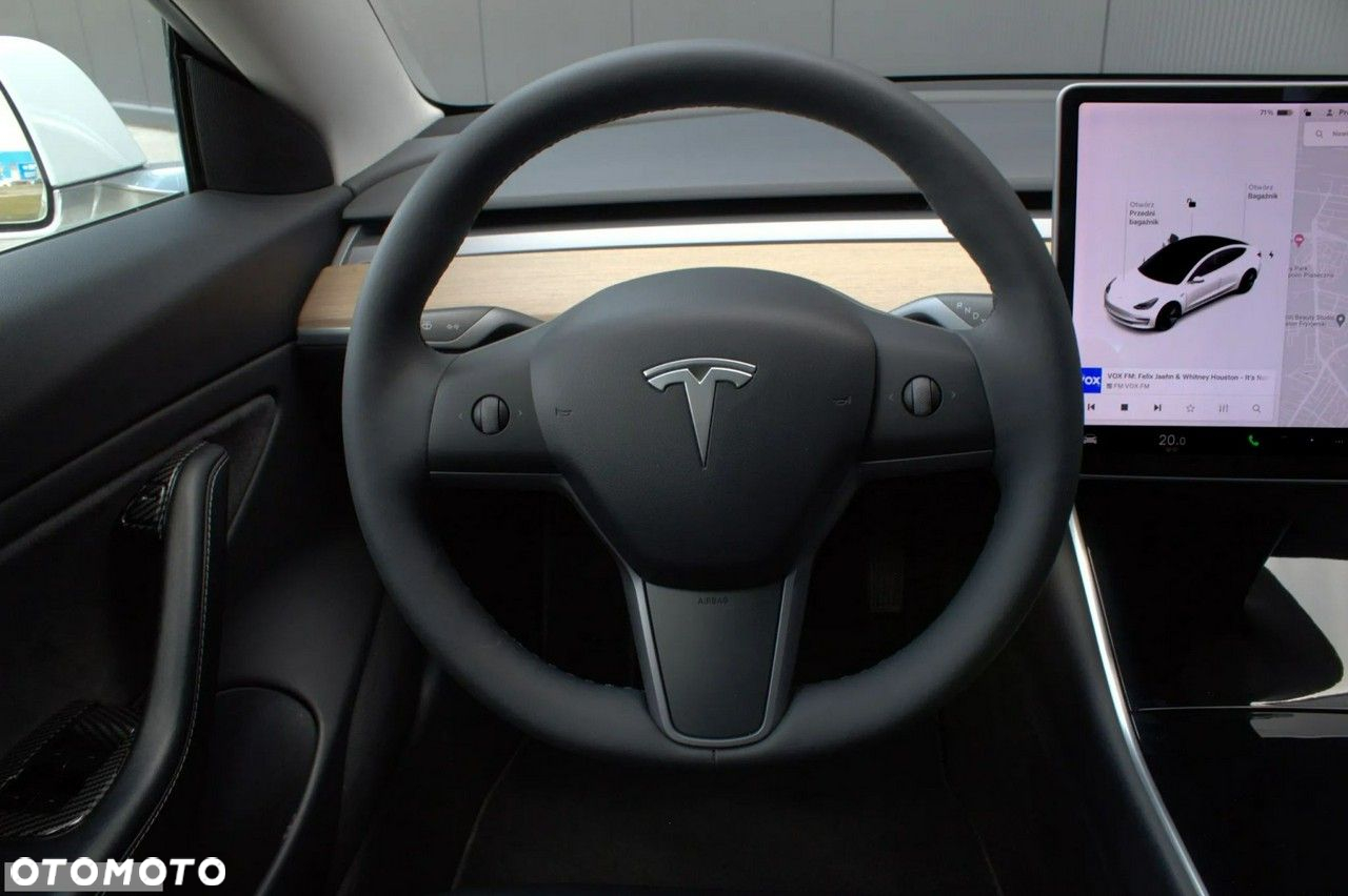 Tesla Model 3 Langstreckenbatterie Allradantrieb Dual Motor - 12