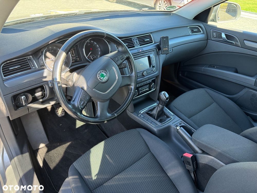 Skoda Superb 2.0 TDI Ambition - 16