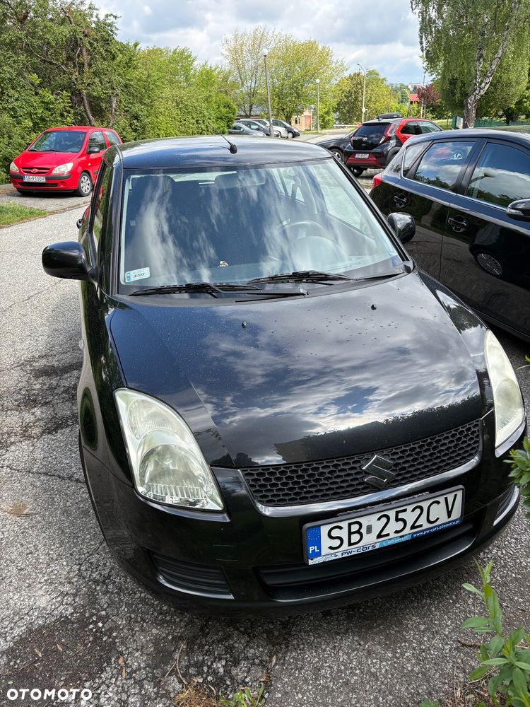 Suzuki Swift - 1