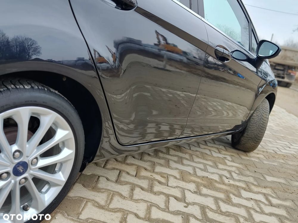 Ford Fiesta 1.0 EcoBoost S&S TITANIUM X - 27