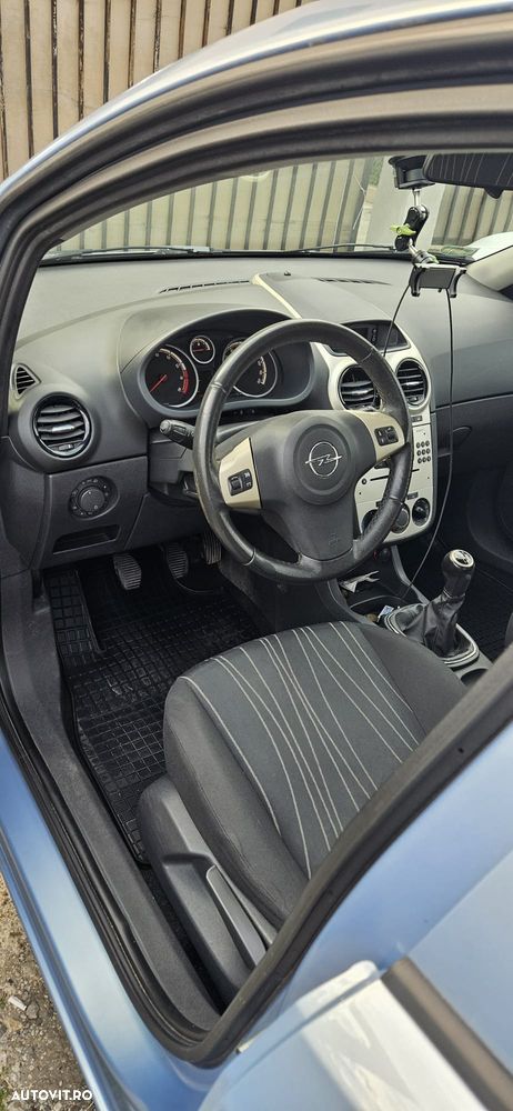 Opel Corsa 1.4i Sport - 12