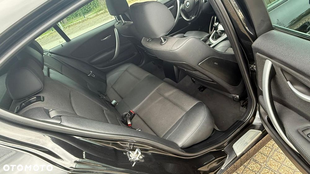 BMW Seria 1 118i Edition Sport - 12