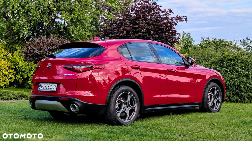 Alfa Romeo Stelvio - 10