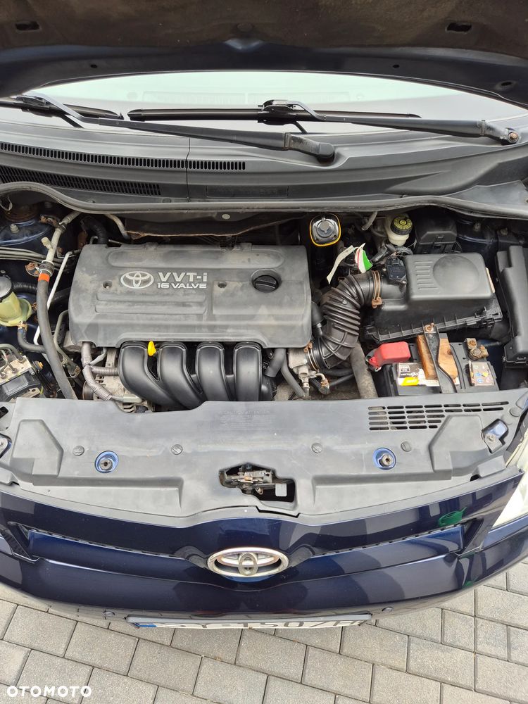 Toyota Corolla Verso - 15